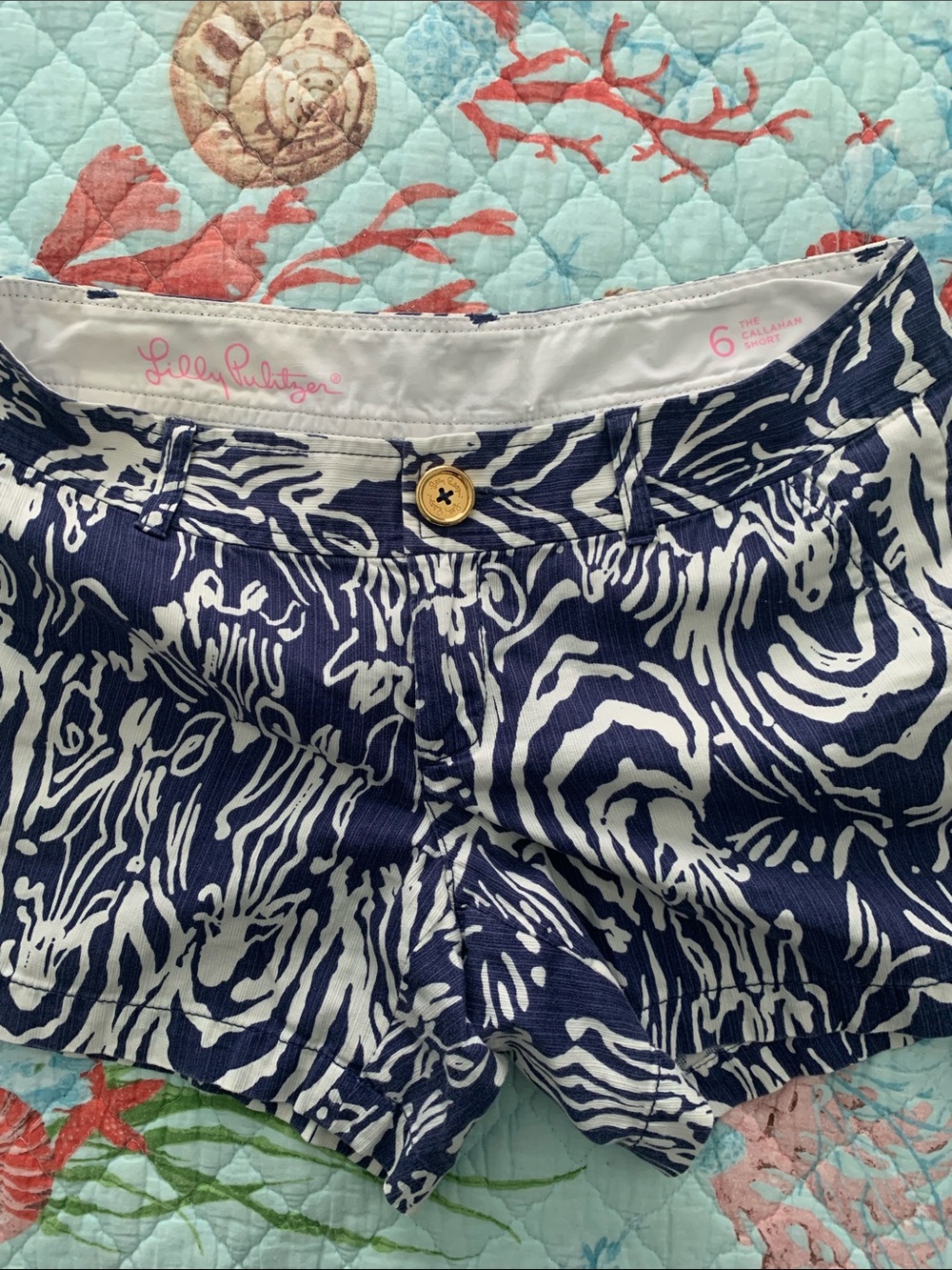 Lilly Pulitzer Navy and White Zebra-Print Jean Shorts size 6